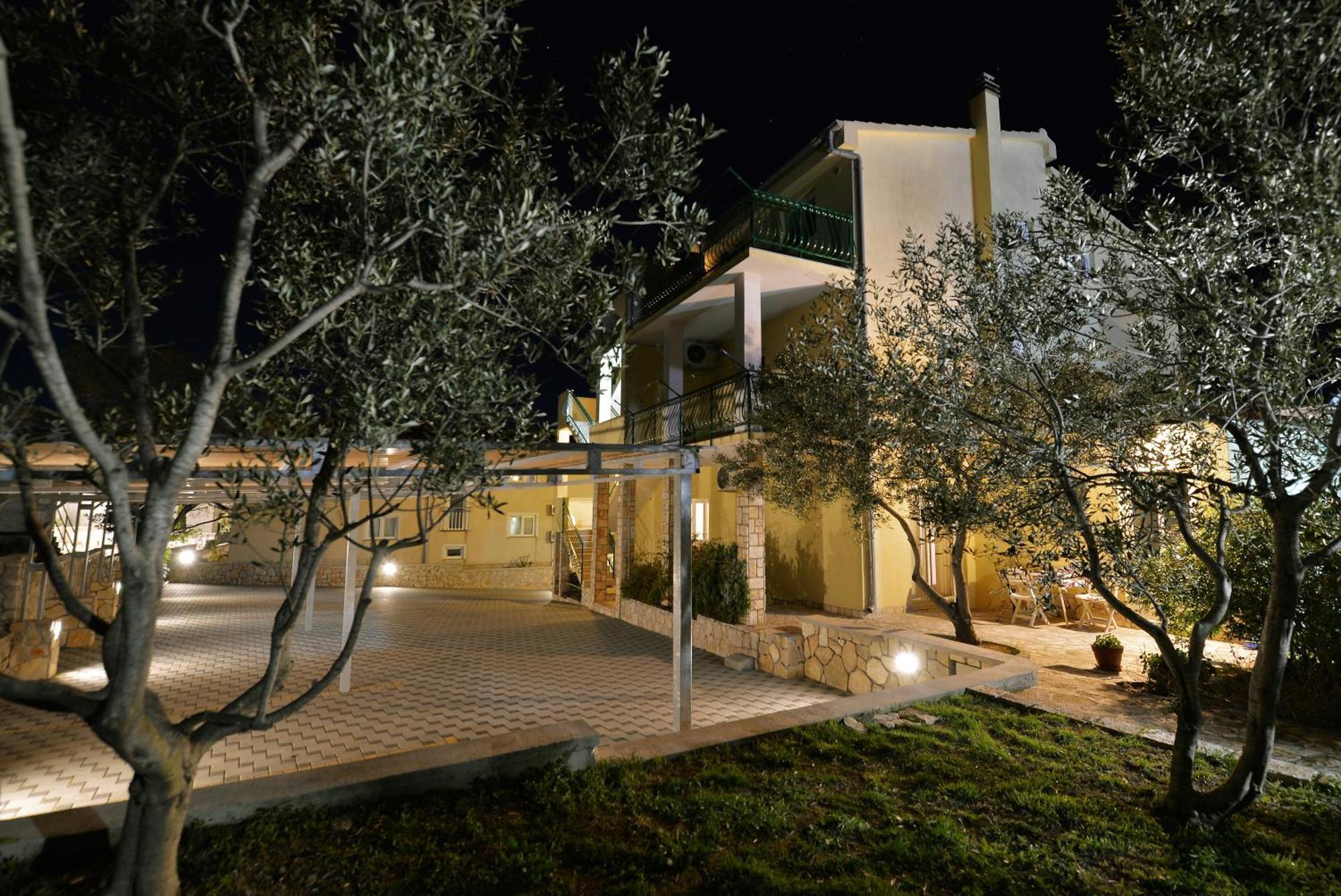 Apartments Goranka 2 Murter Exterior foto