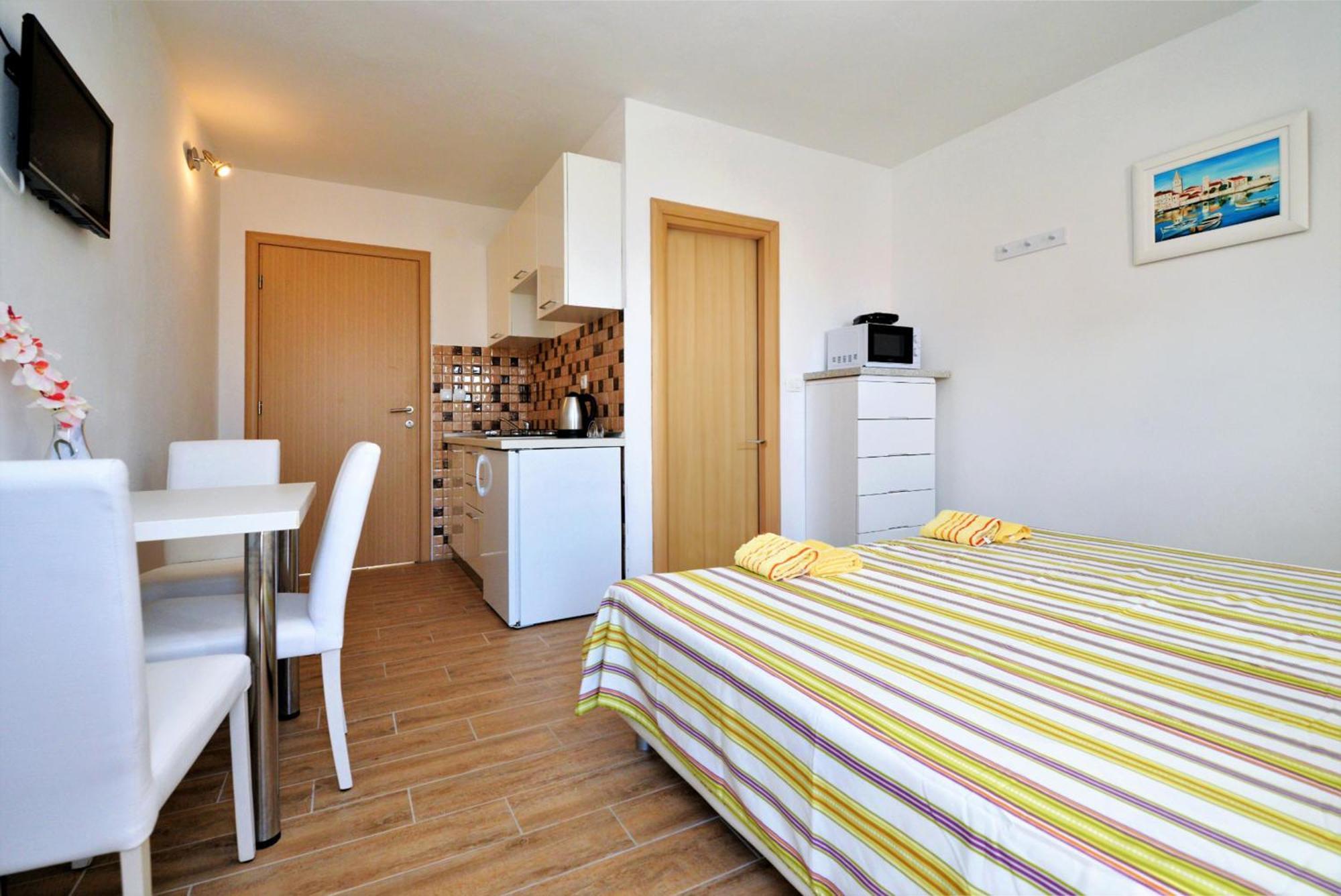 Apartments Goranka 2 Murter Exterior foto